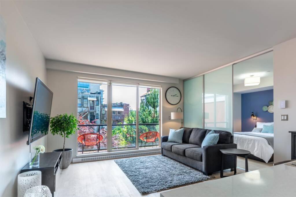 Clean 3Rd Floor Executive 1 Bedroom Apt In Old Town China Town Victoria Ngoại thất bức ảnh